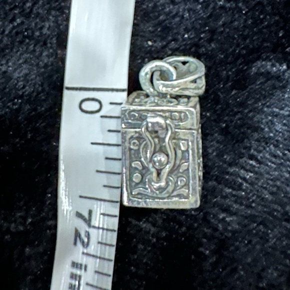 Sterling silver prayer box - Picture 4 of 5